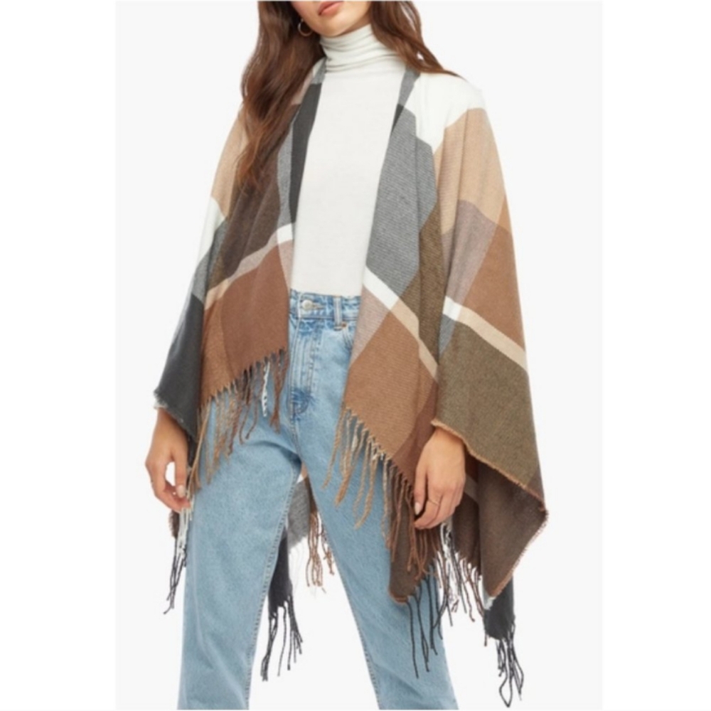 JustFab | Checked Ruana Wrap - Picture 12 of 12
